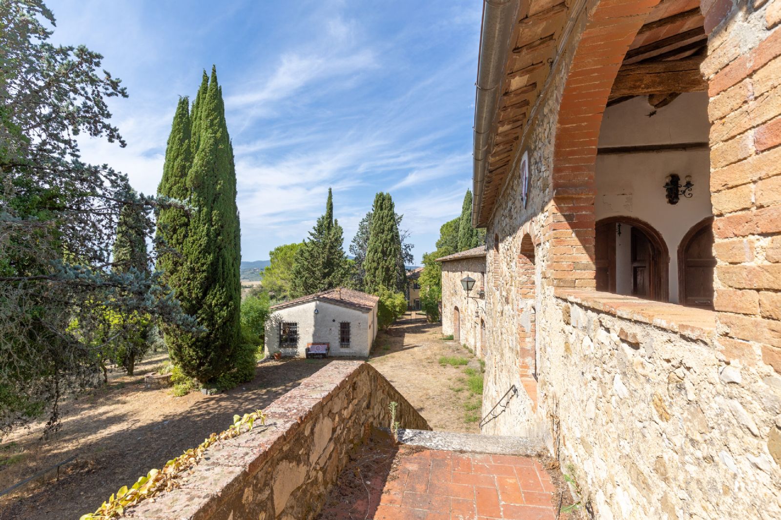 APPARTMENT IN FARMHOUSE - Monteriggioni (Si)