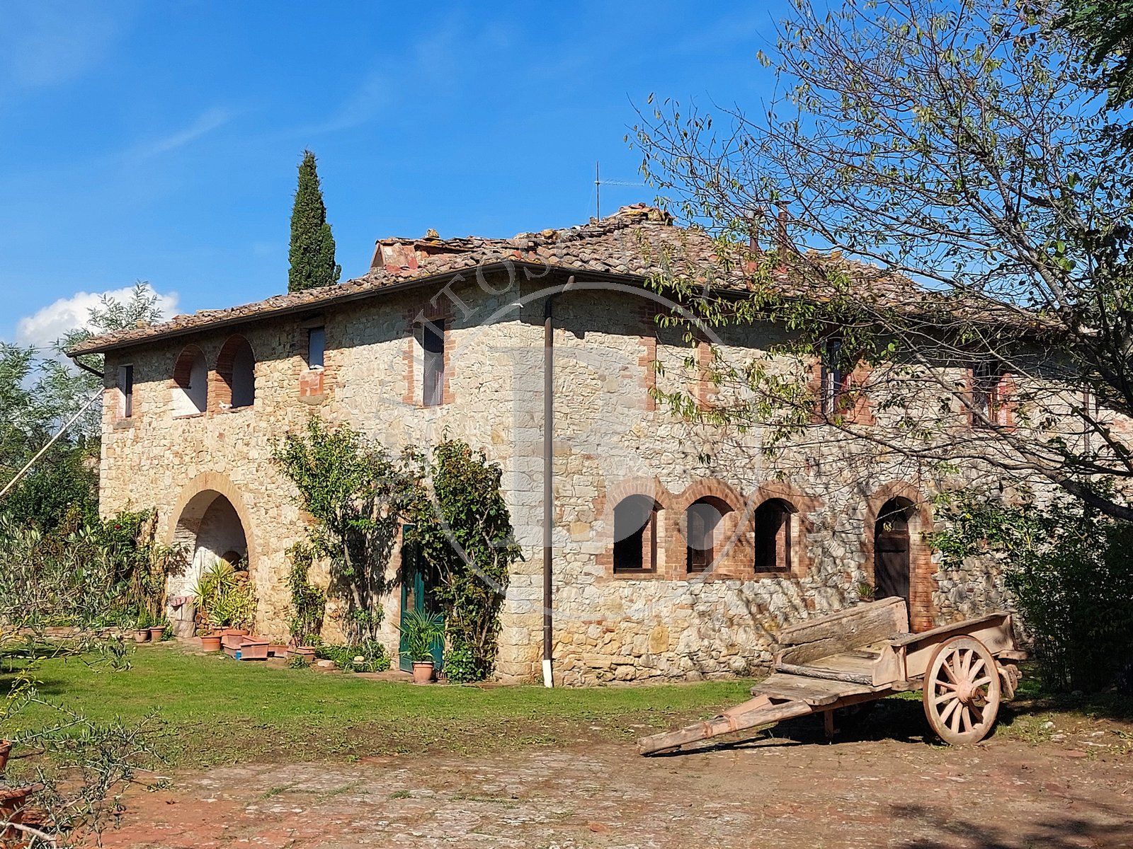 ANCIENT FARMHOUSE WITH ANNEXES - Gaiole in Chianti (Si)